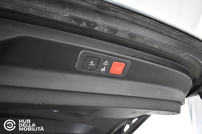 PEUGEOT 5008 BlueHDi 180 S&S EAT8 GT